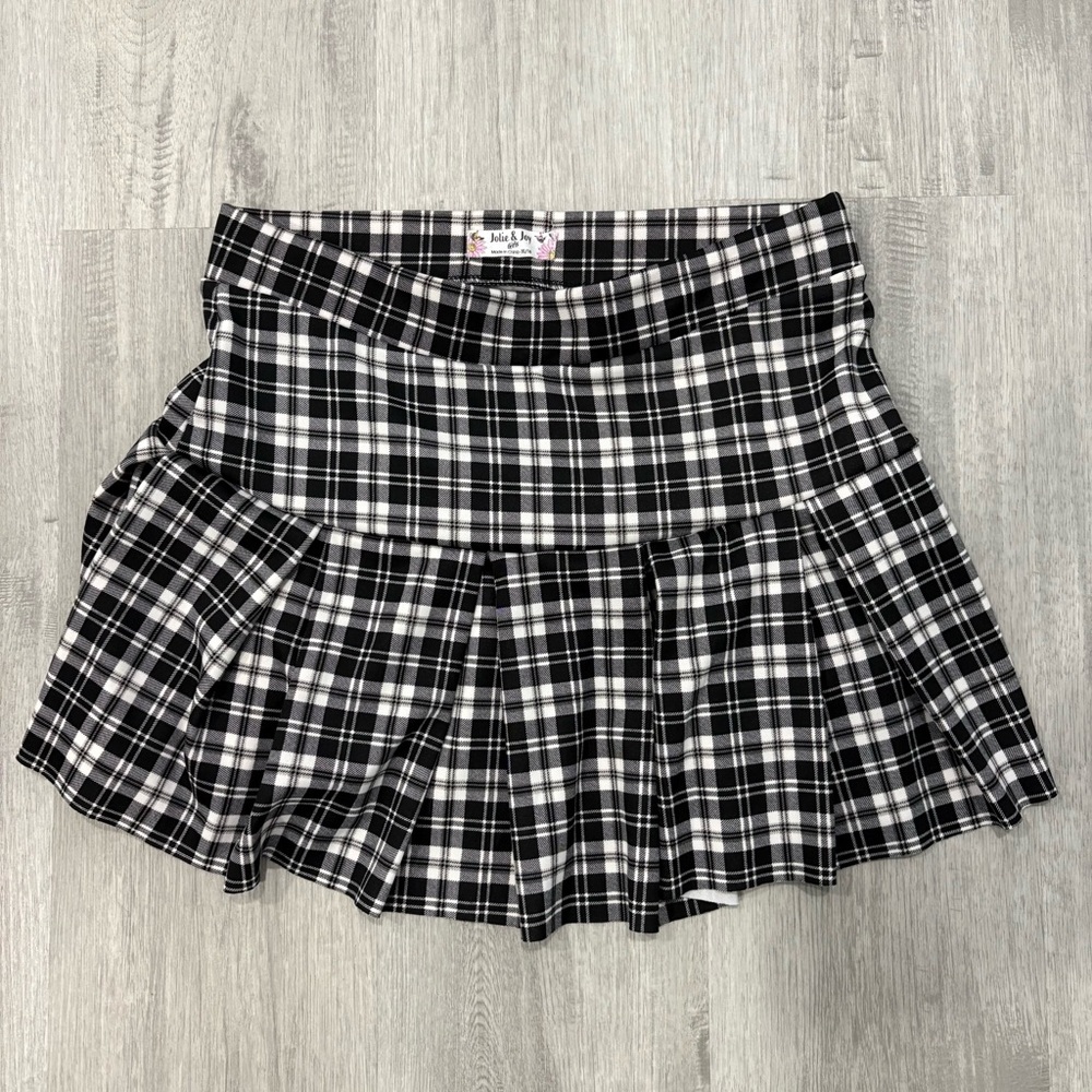 Jolie & Joy Black & White Plaid Skirt